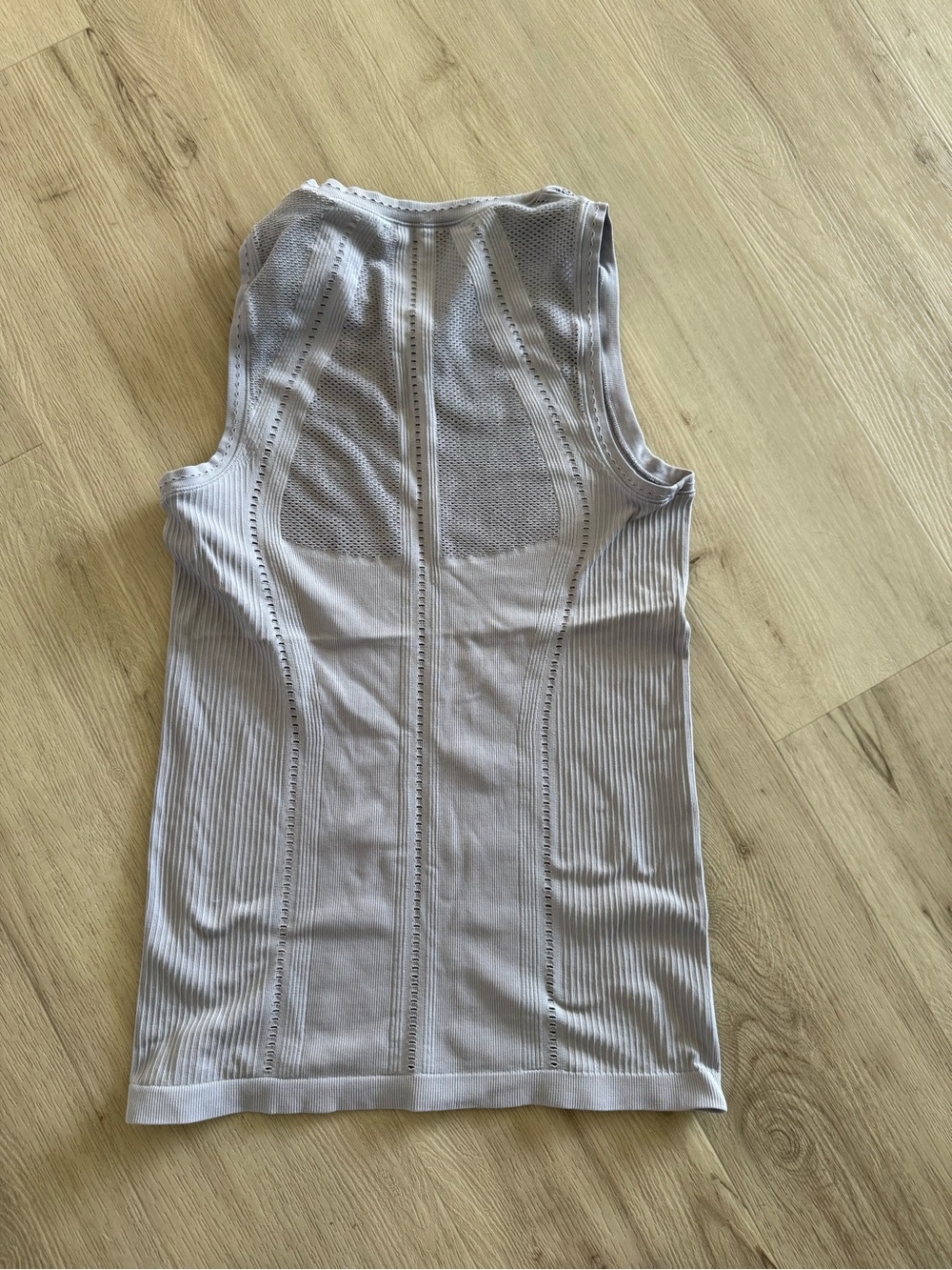 Athleta Women’s Sleeveless workout Tank Top - Light Gray